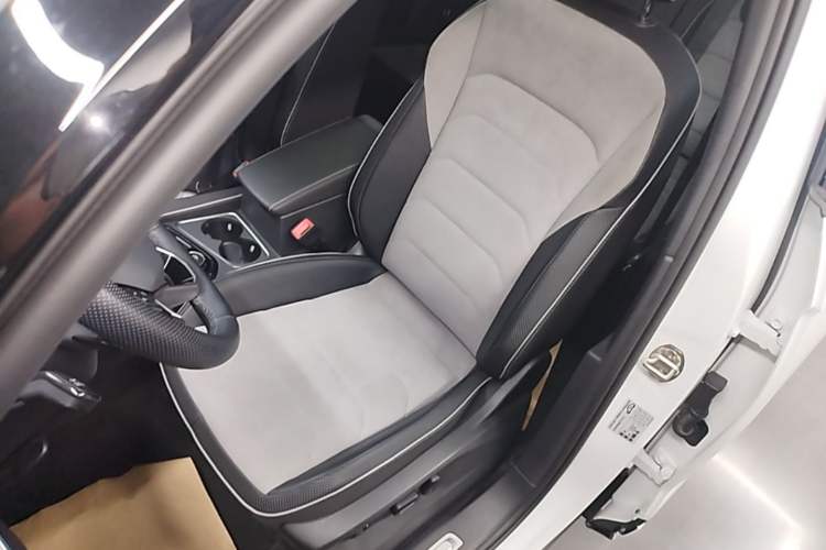 Used Volkswagen Tayron X 2020 380TSI Four-Wheel Drive Flagship Smart Connectivity Version Left Front Seat