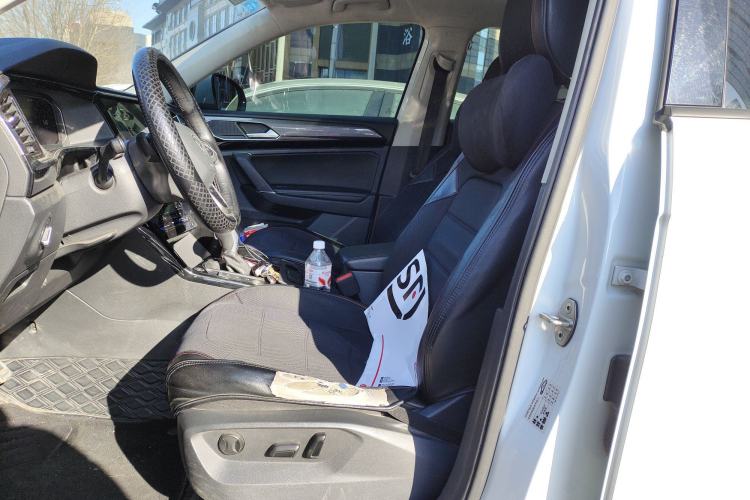 Used Volkswagen Tayron X 2020 330TSI Two-Wheel Drive Luxury Smart Connectivity Version Left Front Seat