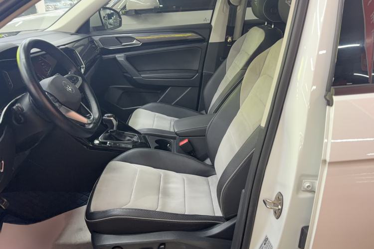 Used Volkswagen Tayron X 2020 330TSI Two-Wheel Drive Luxury Smart Connectivity Version Left Front Seat