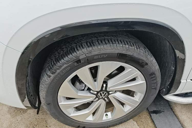 Used Volkswagen Tayron X 2020 330TSI Two-Wheel Drive Luxury Smart Connectivity Version Left Front Wheel Hub