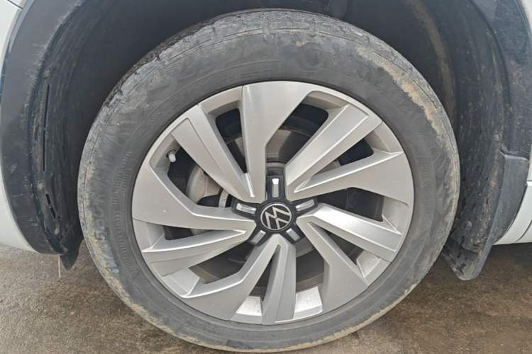 Used Volkswagen Tayron X 2020 330TSI Two-Wheel Drive Luxury Smart Connectivity Version Left Front Wheel Hub