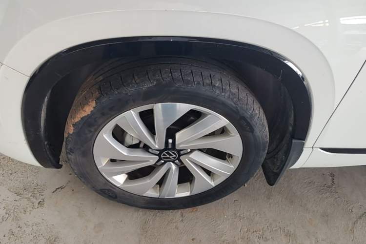 Used Volkswagen Tayron X 2020 330TSI Two-Wheel Drive Luxury Smart Connectivity Version Left Front Wheel Hub