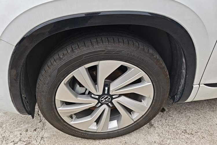 Used Volkswagen Tayron X 2020 330TSI Two-Wheel Drive Luxury Smart Connectivity Version Left Front Wheel Hub
