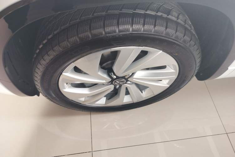 Used Volkswagen Tayron X 2020 330TSI Two-Wheel Drive Luxury Smart Connectivity Version Left Front Wheel Hub