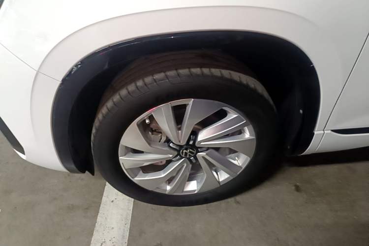 Used Volkswagen Tayron X 2020 330TSI Two-Wheel Drive Luxury Smart Connectivity Version Left Front Wheel Hub