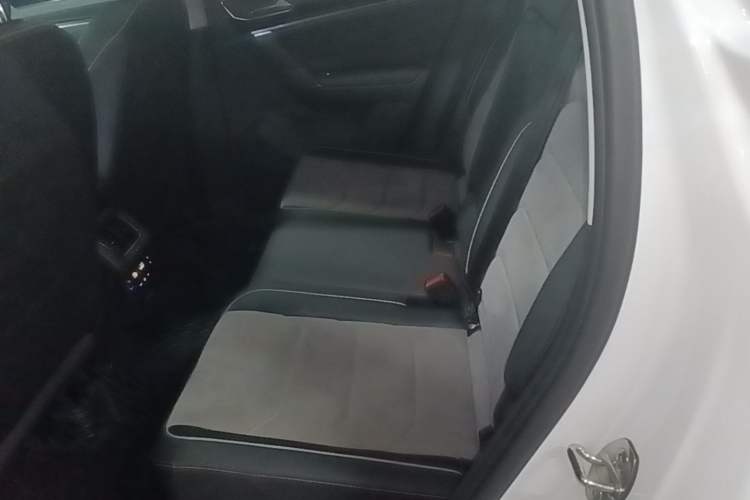 Used Volkswagen Tayron X 2020 330TSI Two-Wheel Drive Luxury Smart Connectivity Version Left Rear Seat