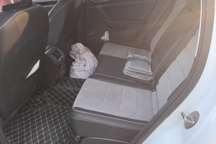 Used Volkswagen Tayron X 2020 330TSI Two-Wheel Drive Luxury Smart Connectivity Version Left Rear Seat