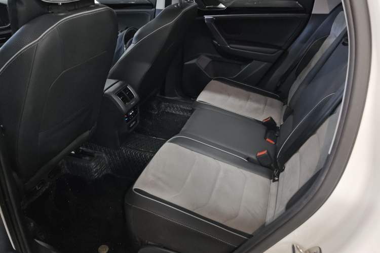 Used Volkswagen Tayron X 2020 330TSI Two-Wheel Drive Luxury Smart Connectivity Version Left Rear Seat