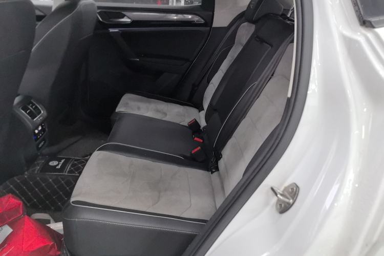 Used Volkswagen Tayron X 2020 330TSI Two-Wheel Drive Luxury Smart Connectivity Version Left Rear Seat