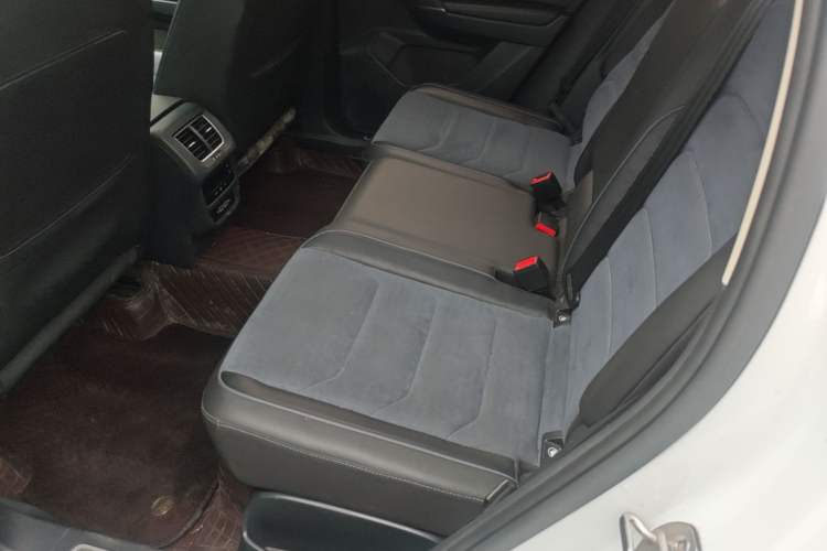 Used Volkswagen Tayron X 2020 330TSI Two-Wheel Drive Luxury Smart Connectivity Version Left Rear Seat