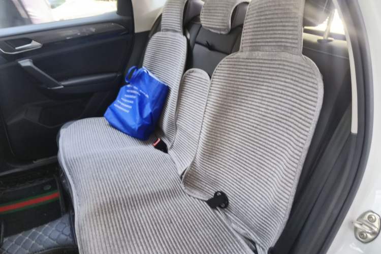 Used Volkswagen Tayron X 2020 330TSI Two-Wheel Drive Luxury Smart Connectivity Version Left Rear Seat
