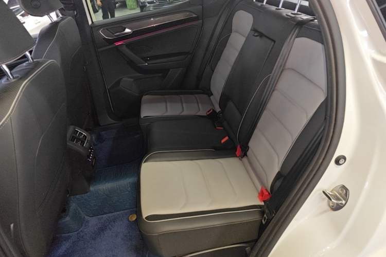 Used Volkswagen Tayron X 2020 380TSI Four-Wheel Drive Prestige Connected Version Left Rear Seat