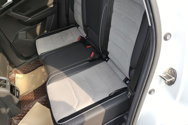 Used Volkswagen Tayron X 2020 330TSI Two-Wheel Drive Luxury Smart Connectivity Version Left Rear Seat