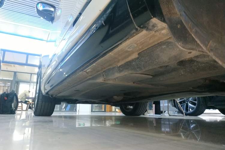 Used Volkswagen Tayron X 2020 330TSI Two-Wheel Drive Luxury Smart Connectivity Version Left Side Sill