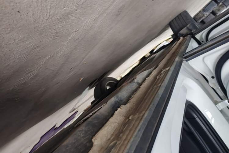 Used Volkswagen Tayron X 2020 330TSI Two-Wheel Drive Luxury Smart Connectivity Version Left Side Sill
