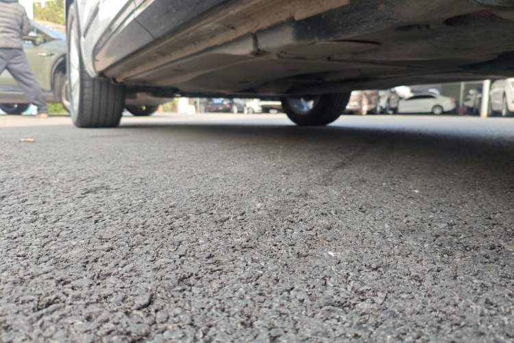 Used Volkswagen Tayron X 2020 330TSI Two-Wheel Drive Luxury Smart Connectivity Version Left Side Sill