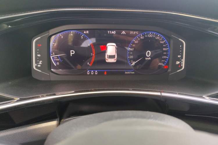 Used Volkswagen Tayron X 2020 330TSI Two-Wheel Drive Luxury Smart Connectivity Version Odometer Close Up