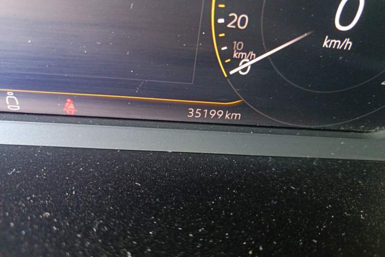 Used Volkswagen Tayron X 2020 330TSI Two-Wheel Drive Luxury Smart Connectivity Version Odometer Close Up