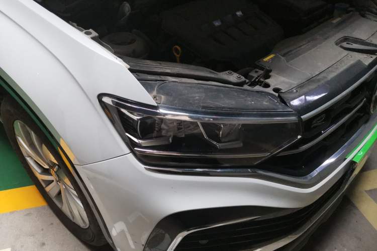 Used Volkswagen Tayron X 2020 330TSI Two-Wheel Drive Luxury Smart Connectivity Version Right Front Headlight