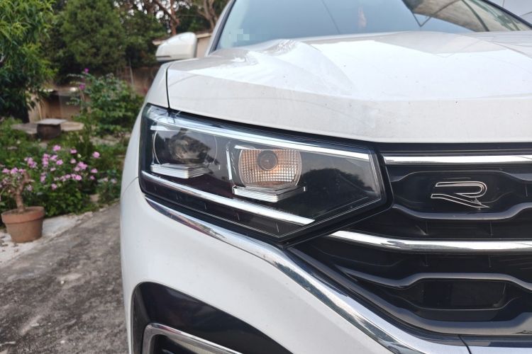 Used Volkswagen Tayron X 2020 330TSI Two-Wheel Drive Luxury Smart Connectivity Version Right Front Headlight