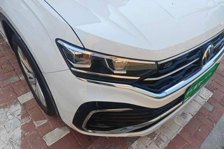Used Volkswagen Tayron X 2020 330TSI Two-Wheel Drive Luxury Smart Connectivity Version Right Front Headlight