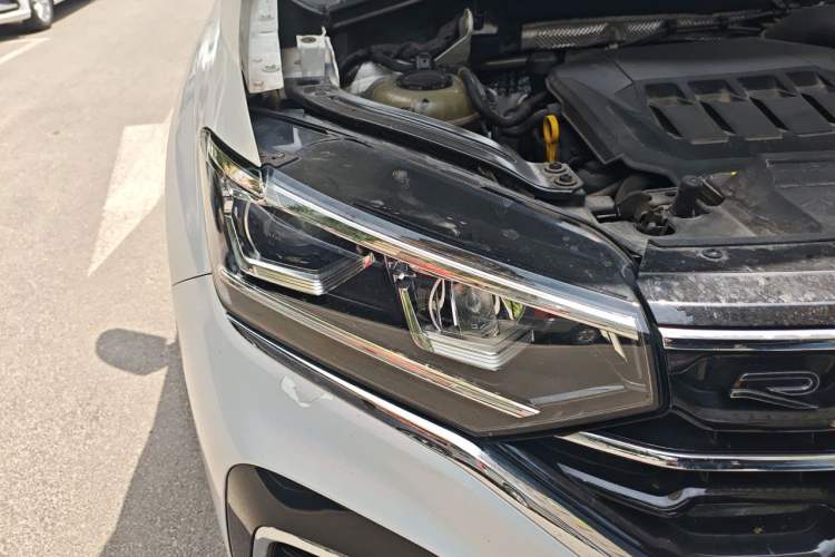 Used Volkswagen Tayron X 2020 330TSI Two-Wheel Drive Flagship Smart Connectivity Version Right Front Headlight
