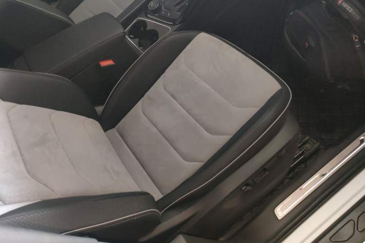 Used Volkswagen Tayron X 2020 380TSI Four-Wheel Drive Flagship Smart Connectivity Version Right Front Seat
