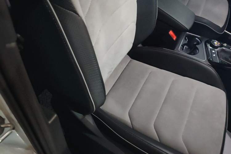 Used Volkswagen Tayron X 2020 380TSI Four-Wheel Drive Flagship Smart Connectivity Version Right Front Seat