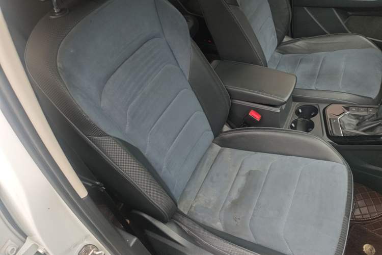 Used Volkswagen Tayron X 2020 330TSI Two-Wheel Drive Luxury Smart Connectivity Version Right Front Seat