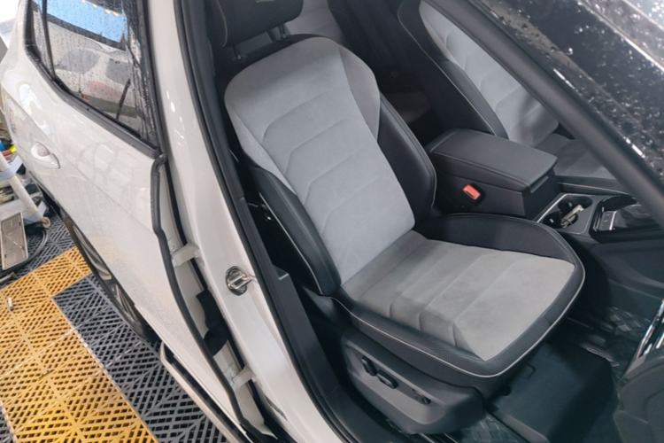 Used Volkswagen Tayron X 2020 330TSI Two-Wheel Drive Flagship Smart Connectivity Version Right Front Seat