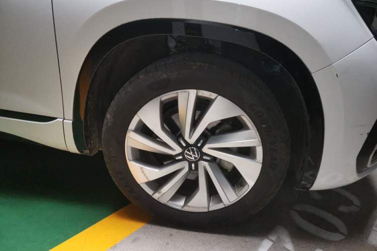 Used Volkswagen Tayron X 2020 330TSI Two-Wheel Drive Luxury Smart Connectivity Version Right Front Wheel Hub