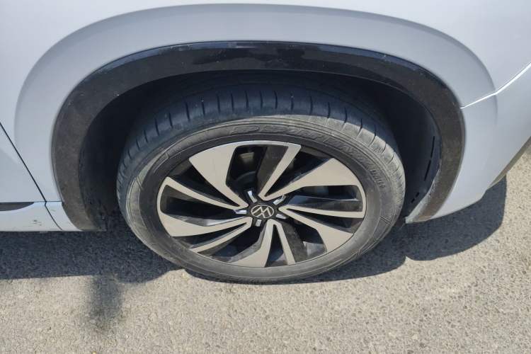 Used Volkswagen Tayron X 2020 330TSI Two-Wheel Drive Luxury Smart Connectivity Version Right Front Wheel Hub