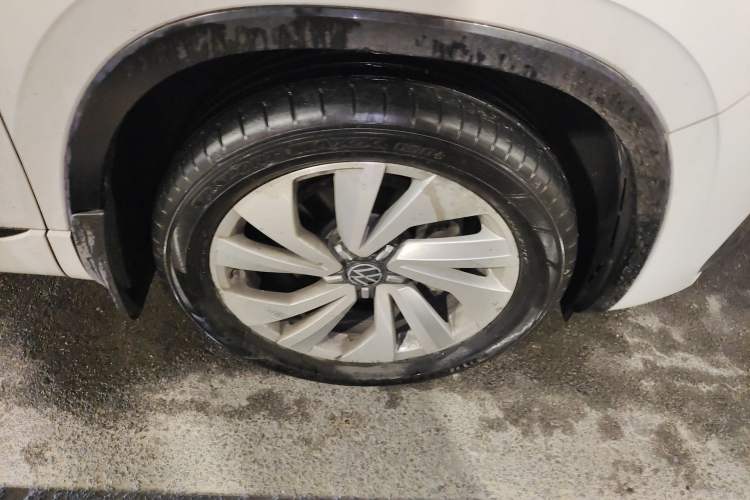Used Volkswagen Tayron X 2020 330TSI Two-Wheel Drive Luxury Smart Connectivity Version Right Front Wheel Hub