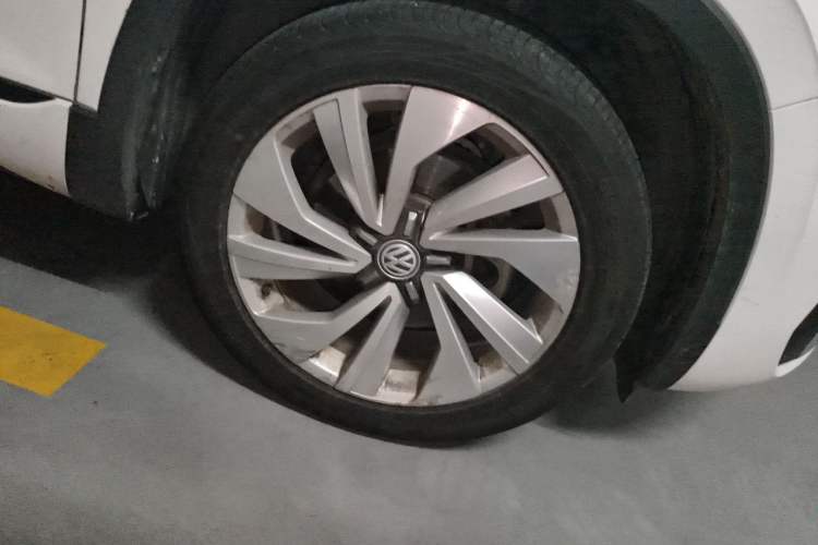 Used Volkswagen Tayron X 2020 330TSI Two-Wheel Drive Luxury Smart Connectivity Version Right Front Wheel Hub