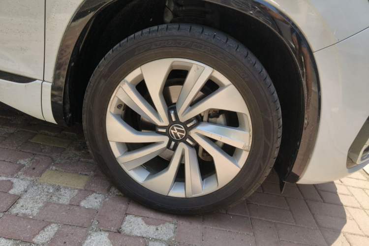 Used Volkswagen Tayron X 2020 330TSI Two-Wheel Drive Luxury Smart Connectivity Version Right Front Wheel Hub