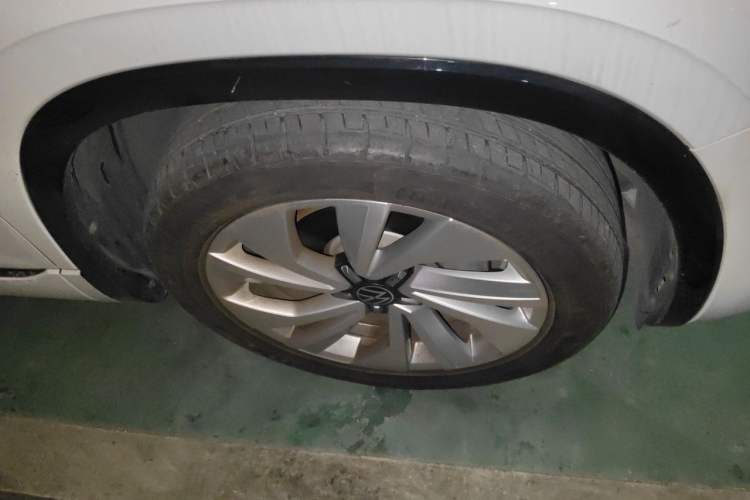 Used Volkswagen Tayron X 2020 330TSI Two-Wheel Drive Luxury Smart Connectivity Version Right Front Wheel Hub