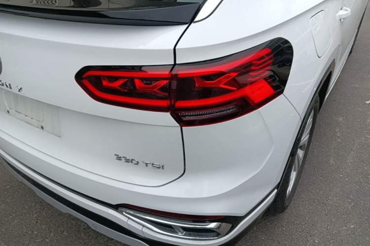 Used Volkswagen Tayron X 2020 330TSI Two-Wheel Drive Luxury Smart Connectivity Version Right Rear Taillight