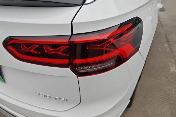 Used Volkswagen Tayron X 2020 330TSI Two-Wheel Drive Luxury Smart Connectivity Version Right Rear Taillight