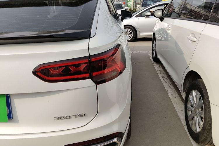 Used Volkswagen Tayron X 2020 330TSI Two-Wheel Drive Luxury Smart Connectivity Version Right Rear Taillight