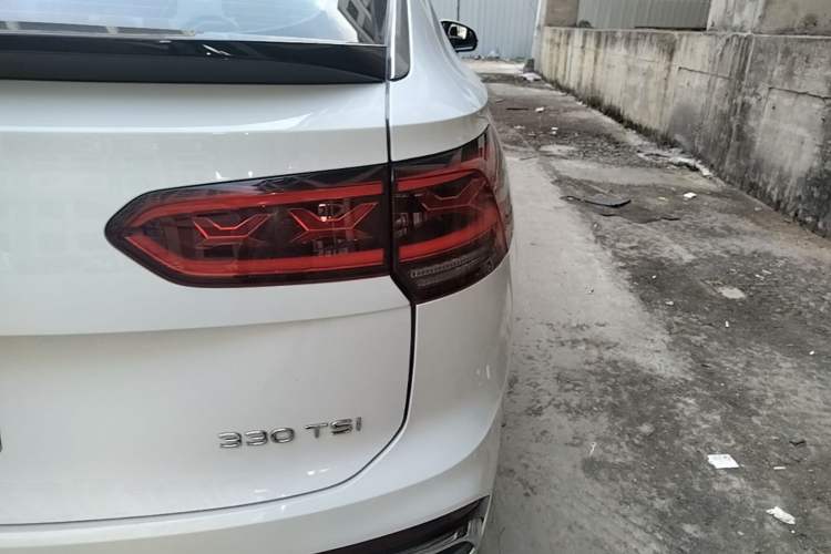 Used Volkswagen Tayron X 2020 330TSI Two-Wheel Drive Luxury Smart Connectivity Version Right Rear Taillight