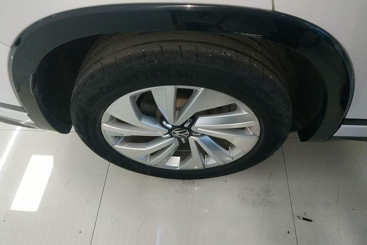Used Volkswagen Tayron X 2020 330TSI Two-Wheel Drive Luxury Smart Connectivity Version Right Rear Wheel Hub