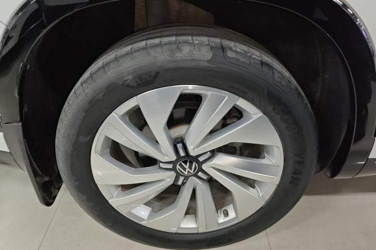 Used Volkswagen Tayron X 2020 330TSI Two-Wheel Drive Luxury Smart Connectivity Version Right Rear Wheel Hub