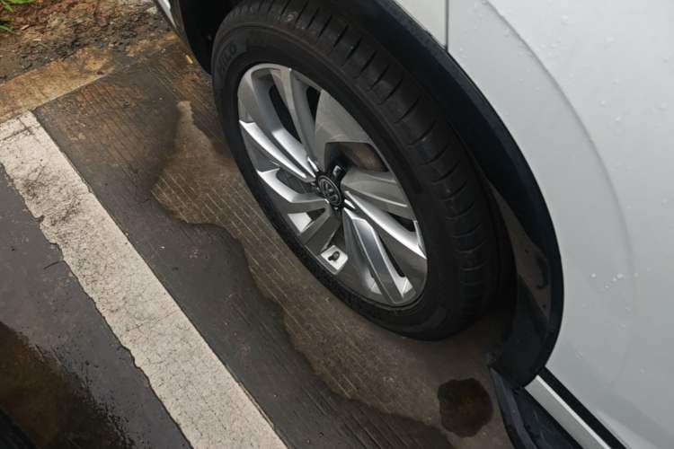 Used Volkswagen Tayron X 2020 330TSI Two-Wheel Drive Luxury Smart Connectivity Version Right Rear Wheel Hub