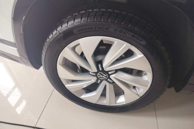 Used Volkswagen Tayron X 2020 330TSI Two-Wheel Drive Luxury Smart Connectivity Version Right Rear Wheel Hub