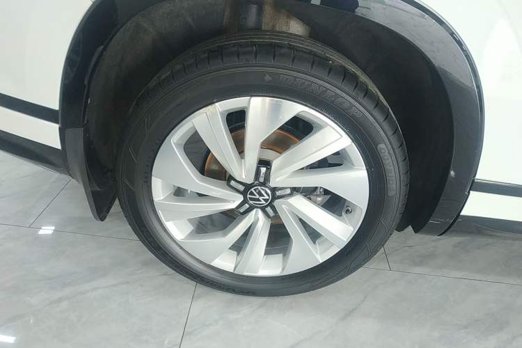 Used Volkswagen Tayron X 2020 330TSI Two-Wheel Drive Luxury Smart Connectivity Version Right Rear Wheel Hub