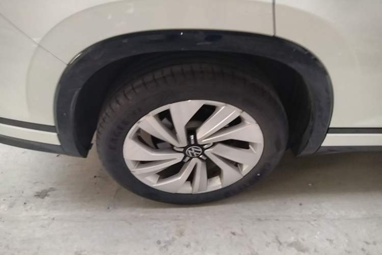 Used Volkswagen Tayron X 2020 330TSI Two-Wheel Drive Luxury Smart Connectivity Version Right Rear Wheel Hub