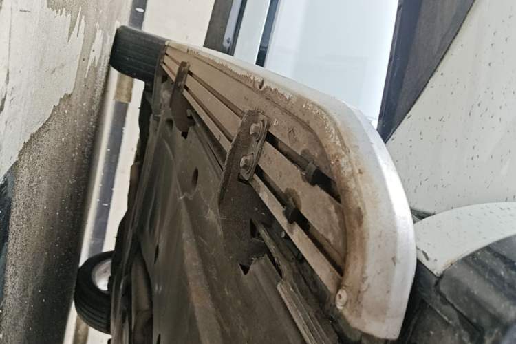 Used Volkswagen Tayron X 2020 330TSI Two-Wheel Drive Luxury Smart Connectivity Version Right Side Sill