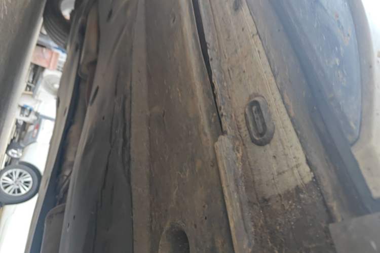 Used Volkswagen Tayron X 2020 330TSI Two-Wheel Drive Luxury Smart Connectivity Version Right Side Sill
