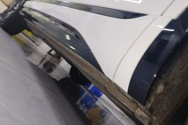 Used Volkswagen Tayron X 2020 330TSI Two-Wheel Drive Luxury Smart Connectivity Version Right Side Sill