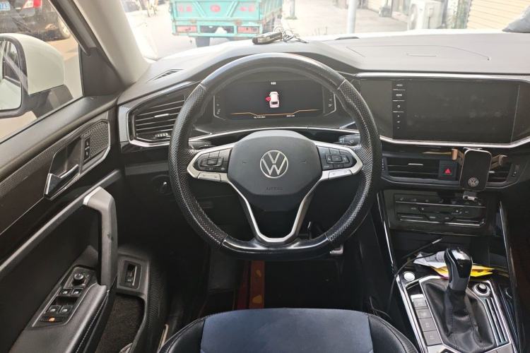 Used Volkswagen Tayron X 2020 330TSI Two-Wheel Drive Luxury Smart Connectivity Version Steering Wheel